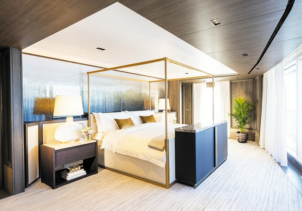 Regent Seven Seas Cruises Seven Seas Grandeur Regent Suite Bedroom 2.png